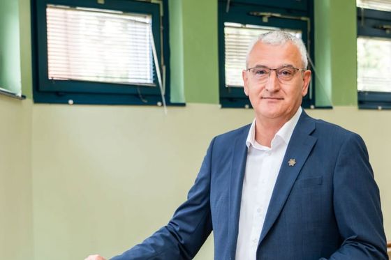 Damir Mandić