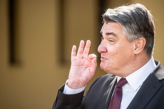 Treba li Zoran Milanović podnijeti ostavku prije izbora?