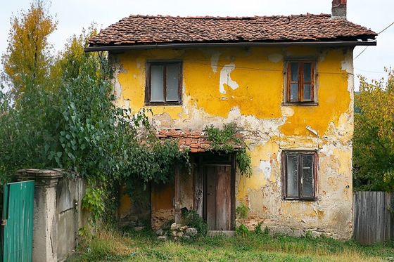 Derutna kuća