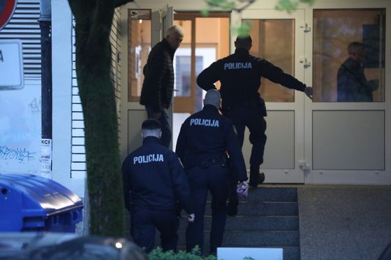 Policijski očevid nakon ubojstva žene na području zagrebačkih Vrbana - 1