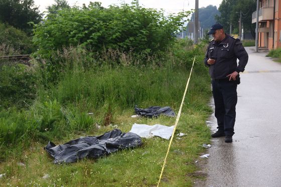 Pucnjava u migrantskom kampu u Blažuju - 8
