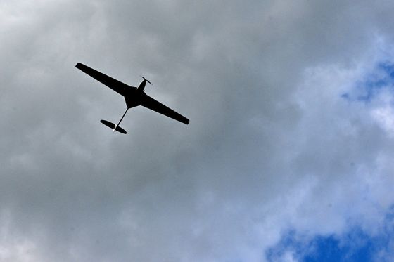 Dron, ilustracija