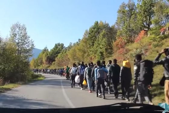 Premještanje ilegalnih migranata (Screenshot: USKinfo.ba)
