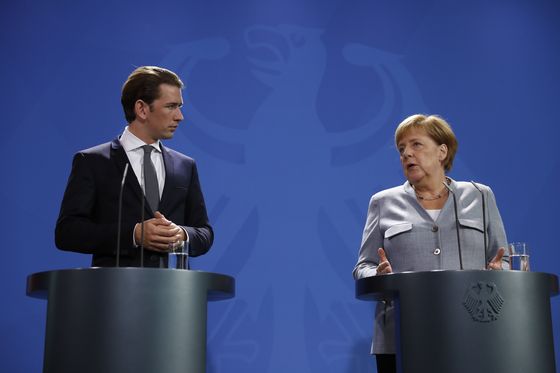Sebastian Kurz i Angela Merkel (Foto: AFP)
