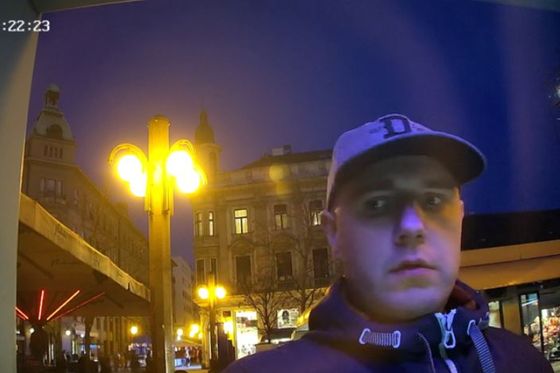 Policija objavila fotografije muškarca - 1