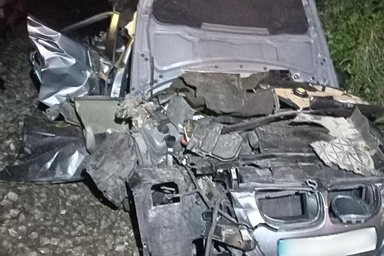 Automobil na koji je naletio vlak