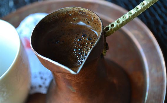 Tradicionalno poslužena turska kava