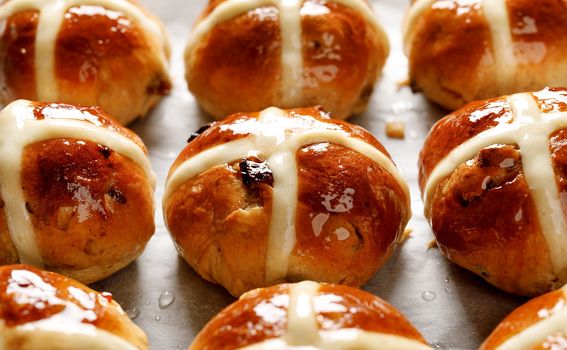 Hot cross buns