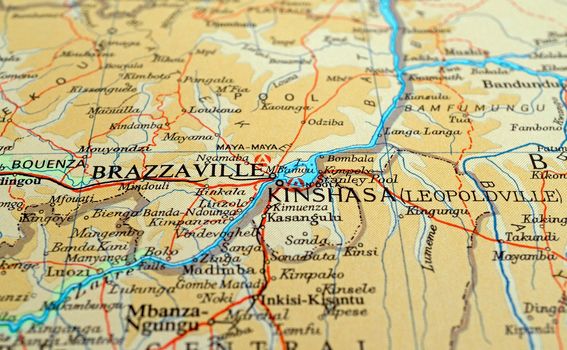 Udaljenost između Brazzavillea i Kinshase je tek 26 kilometara