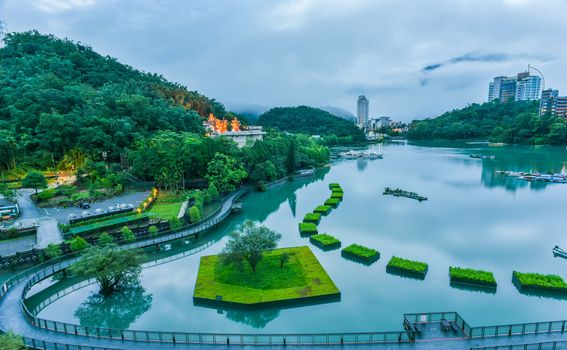 Jezero Sunca i Mjeseca - 1