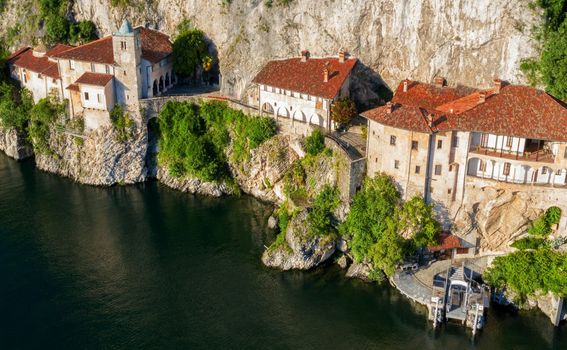 Santa Caterina del Sasso - 7