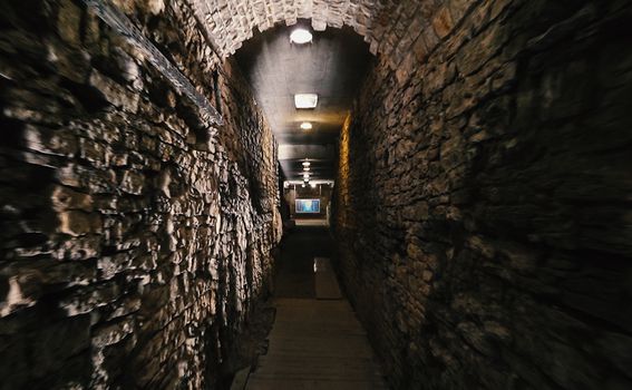 Podzemlje - prostor ispod Arene u kojem su gladijatori čekali borbe