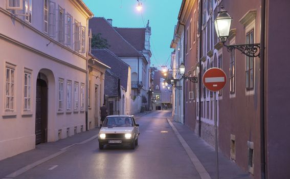 Noćna vožnja Zagrebom u Yugu