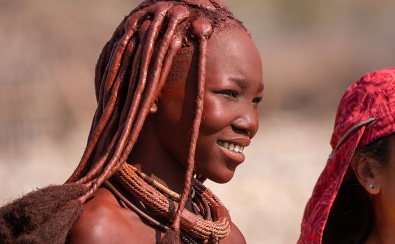 Himba žene nemaju pristup vodi, u njihovoj kulturi se kupati mogu samo muškarci