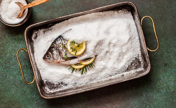 Riba se može ispeći u soli