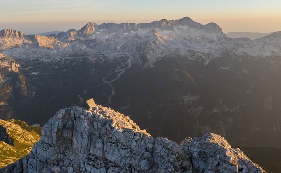 Planinarsko sklonište u sjećanje na Lucu Vuericha u Julijskim Alpama - 4