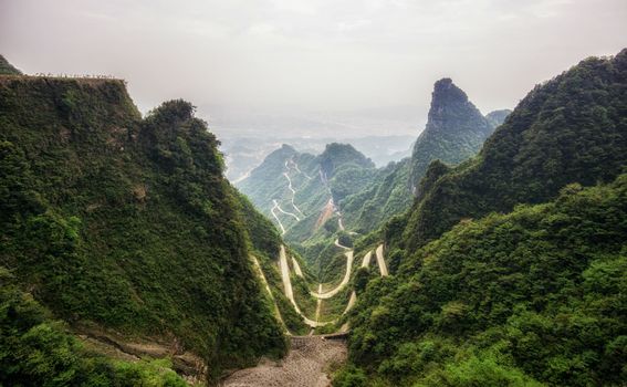 Tianmen Mountain Road, Kina - 1