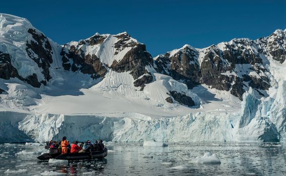 Turisti na Antarktici