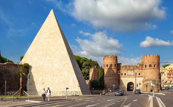 Cestijeva piramida u Rimu - 4