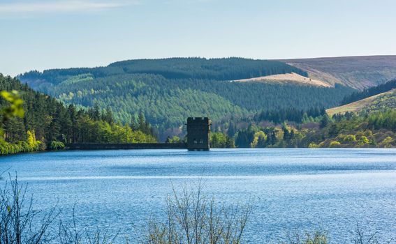 Akumulacijsko jezero Ladybower - 2