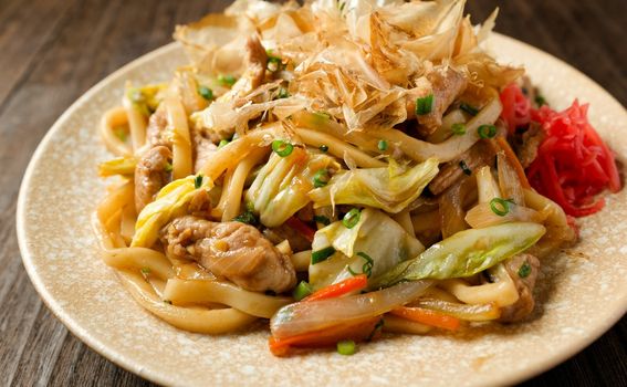 Kupus se dodaje u brojna azijska jela