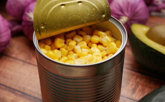 Konzervirani kukuruz