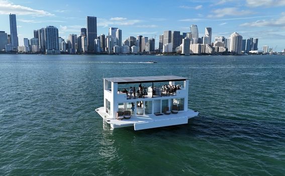 Plutajuća kuća Villa 50 tvrtke Arkhaus / Pininfarina - 5