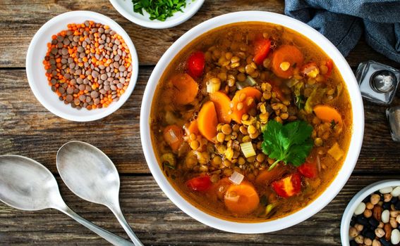 Varivo od leće i povrća