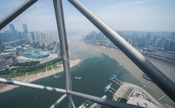 Crystal, horizontalni neboder - 1