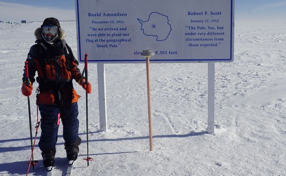 Cat Burford na skijama je prešla cijelu Antarktiku - 1