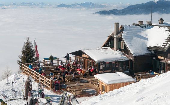 Na Gerlitzen skijalištu 15 je ugostiteljskih objekata