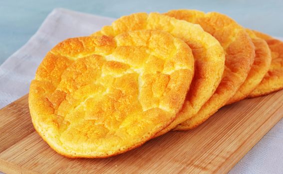 Cloud bread