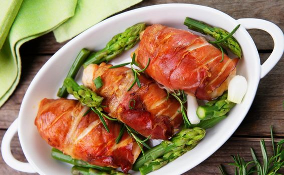 Pileće rolice s pestom i pršutom