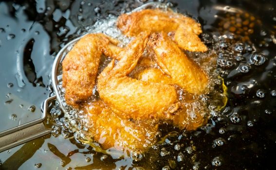 Hrana pržena u dubokom ulju ne bi trebala biti pretjerano masna ako se radi na pravi način