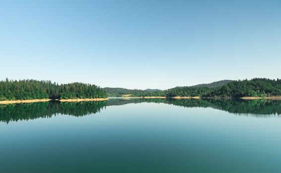 Lokvarsko jezero