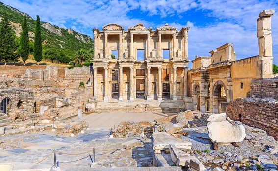 Celzova knjižnica u Efezu - 5