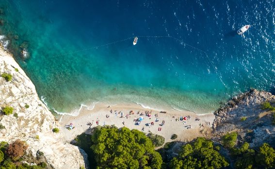 Plaža Nugal kod Makarske