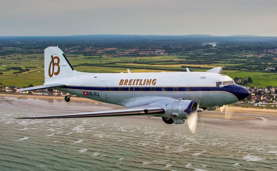 Breitling DC-3 - 4