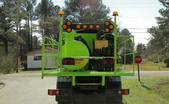 Kamion za krpanje rupa na cesti P5, tvrtke Cimline - 1