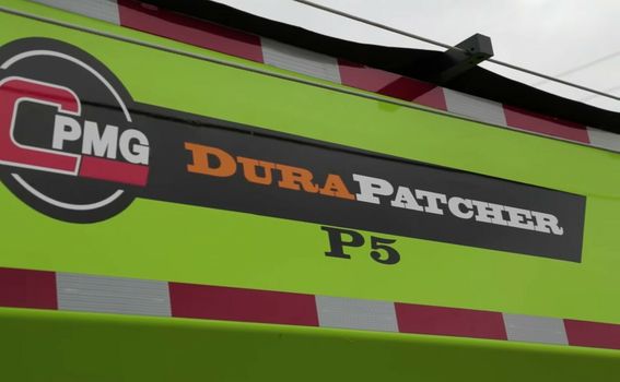 Kamion za krpanje rupa na cesti P5, tvrtke Cimline - 5