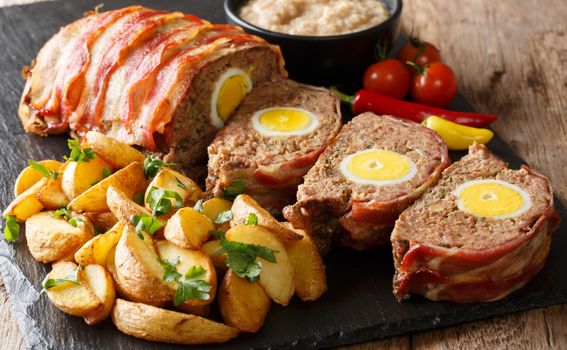 Mesna štruca punjena kuhanim jajima