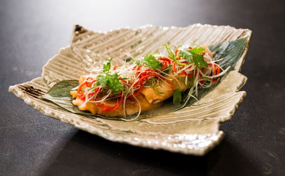 Filet oslića u den miso umaku