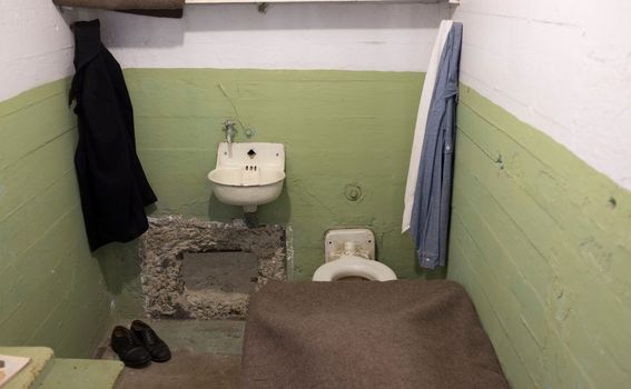 Alcatraz - 4