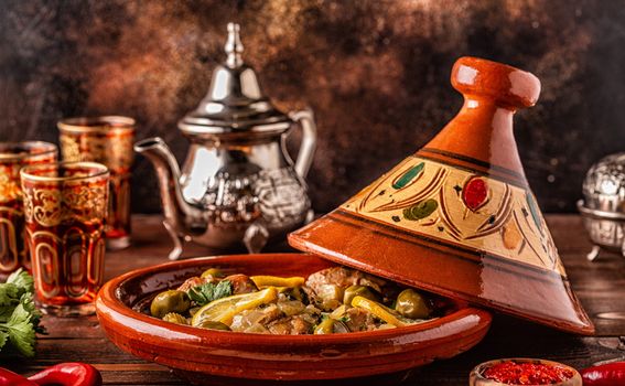 Hrana se u Maroku priprema u posudi tajine