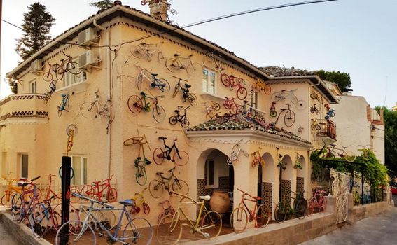 La casa de las bicicletas - 9