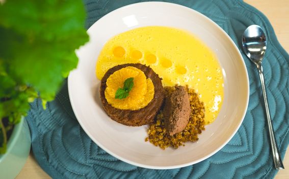 Ivana Soldo: Mekani biskvit s aromatičnom kremom, maceriranim mandarinama i creme anglaise - 9