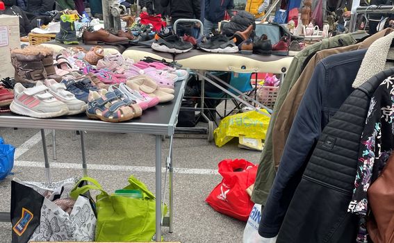 Buvljak Riesenflohmarkt Wienerberg u Beču - 6