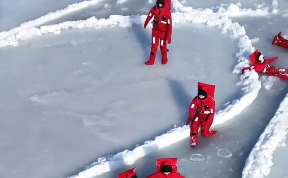 Plutanje između santi leda veliki je hit na sjeveru Europe - 4