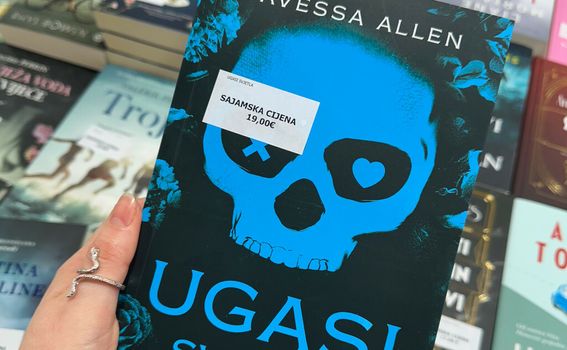 Navessa Allen: Ugasi svjetla