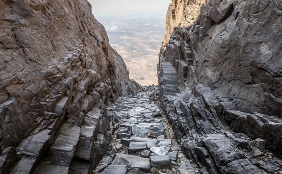 Obrnuti vodopad Naneghat, Indija - 3